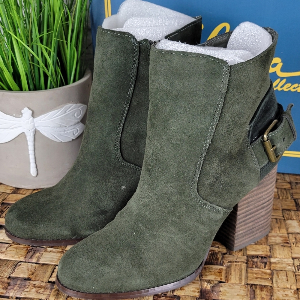 Sbicca suede boots 7